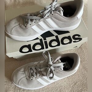 Adidas Women's Gray VL Court Lace Up Sneakers Size 6